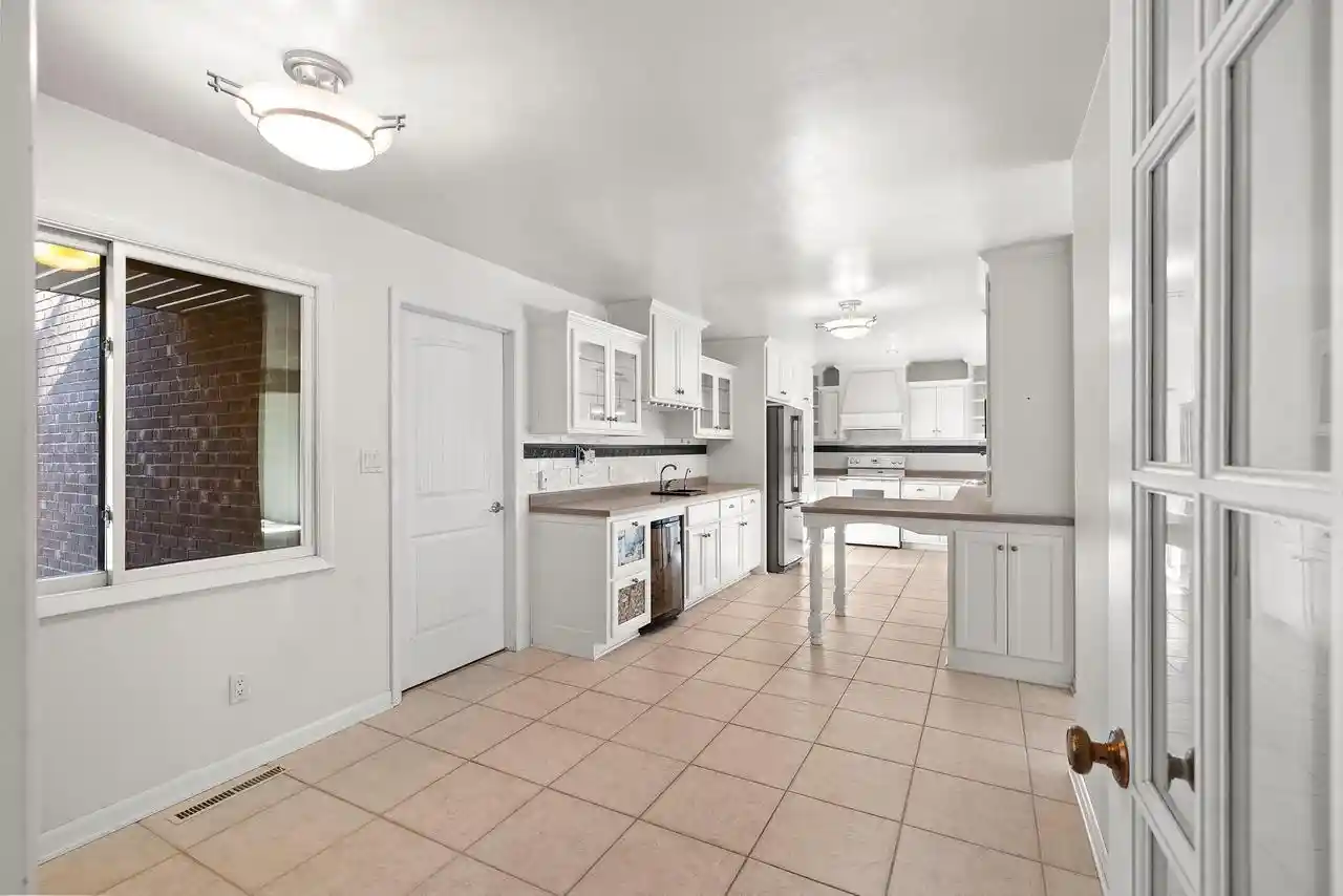 Photo 3 of Condo for sale at 143 Webster Hts Dr, Green Bay, WI 54301 | MLS# 50333262 | Listing updated on 2026-09-28