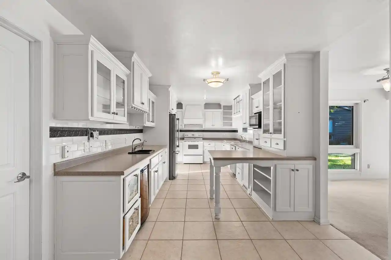 Photo 3 of Condo for sale at 143 Webster Hts Dr, Green Bay, WI 54301 | MLS# 50333262 | Listing updated on 2026-09-28