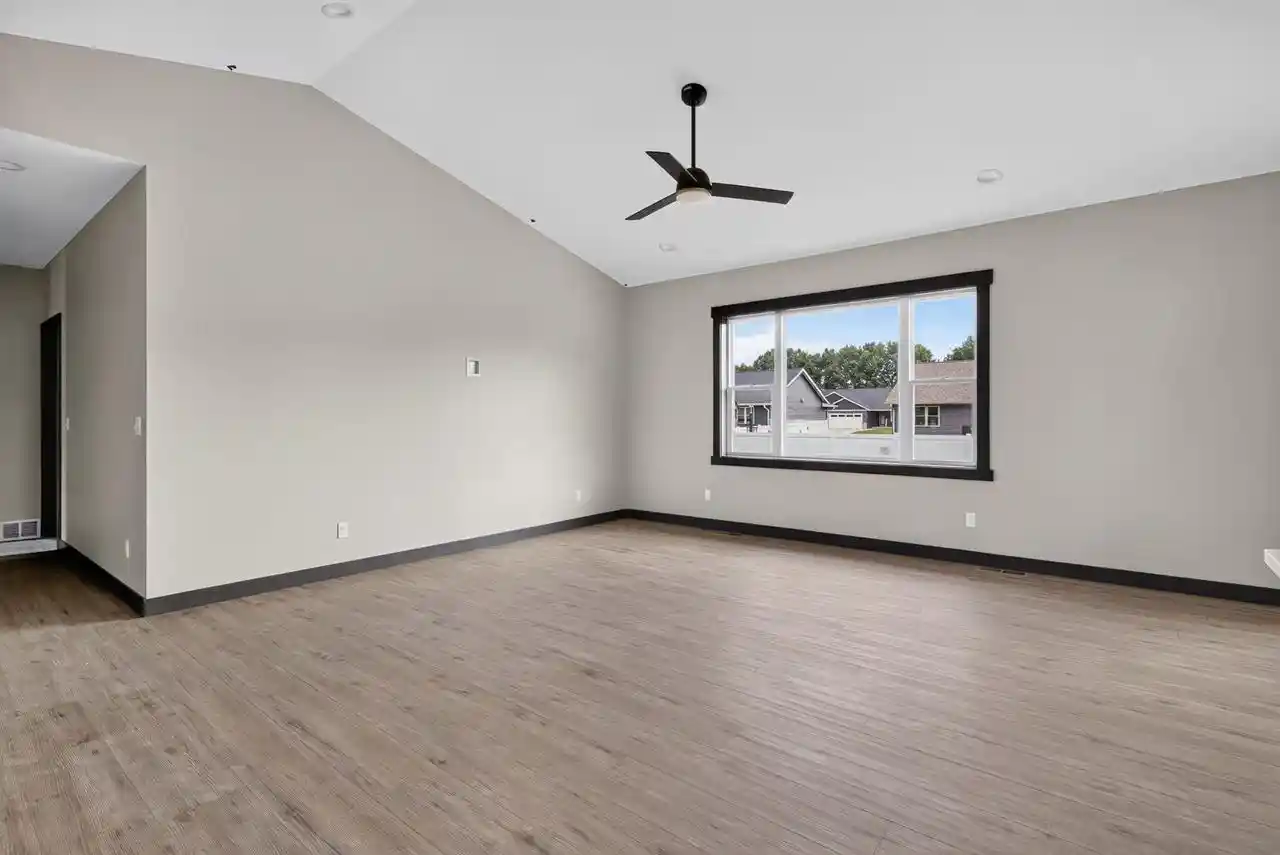 Photo 4 of Single family home for sale at 1924 London St, Holmen, WI 54636 | MLS# 1982142 | Listing updated on 2026-09-25
