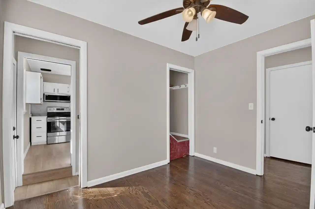 Photo 4 of Single family home for sale at 2039 Wustum Ave, Racine, WI 53404 | MLS# 1982143 | Listing updated on 2026-10-07