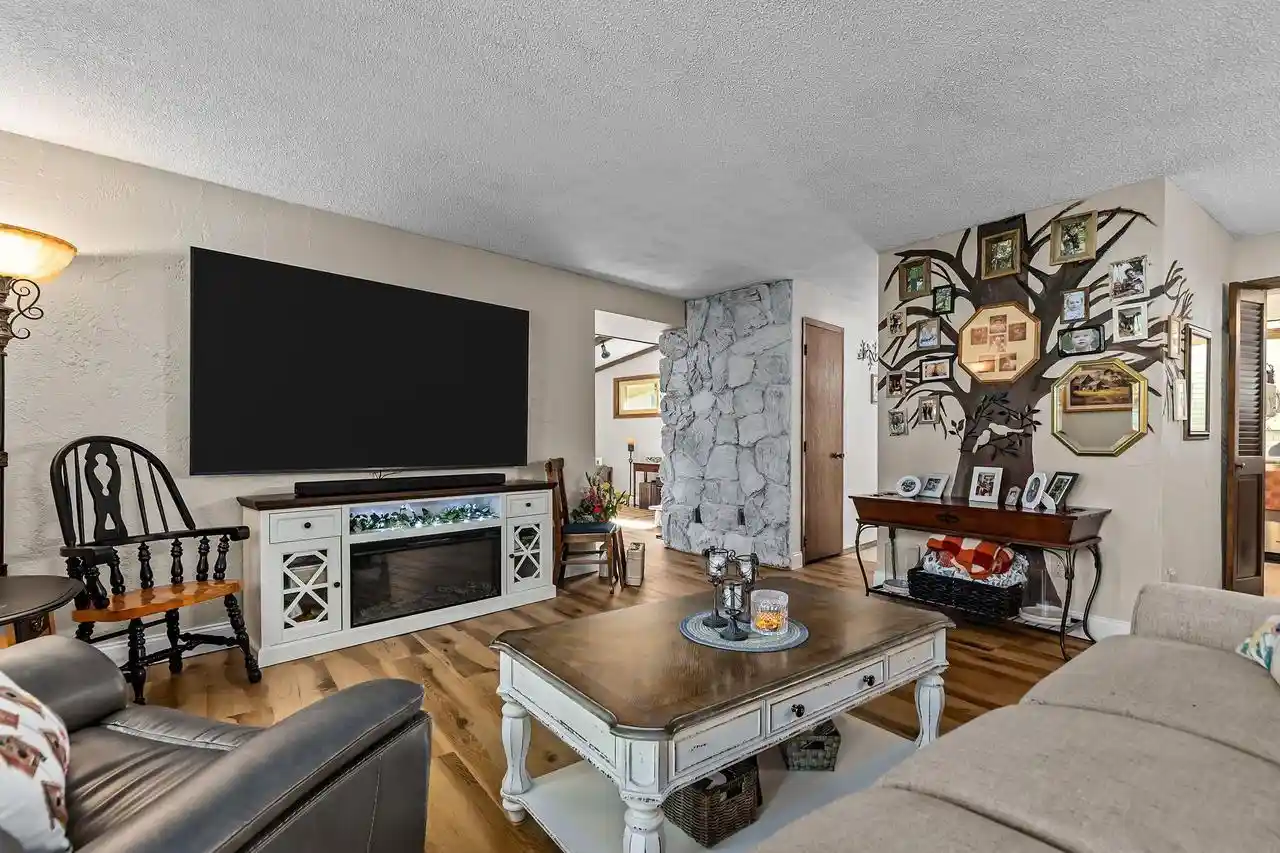 Photo 2 of Condo for sale at 1233 W Nicolet Cercle, Appleton, WI 54914 | MLS# 50333275 | Listing updated on 2026-10-06