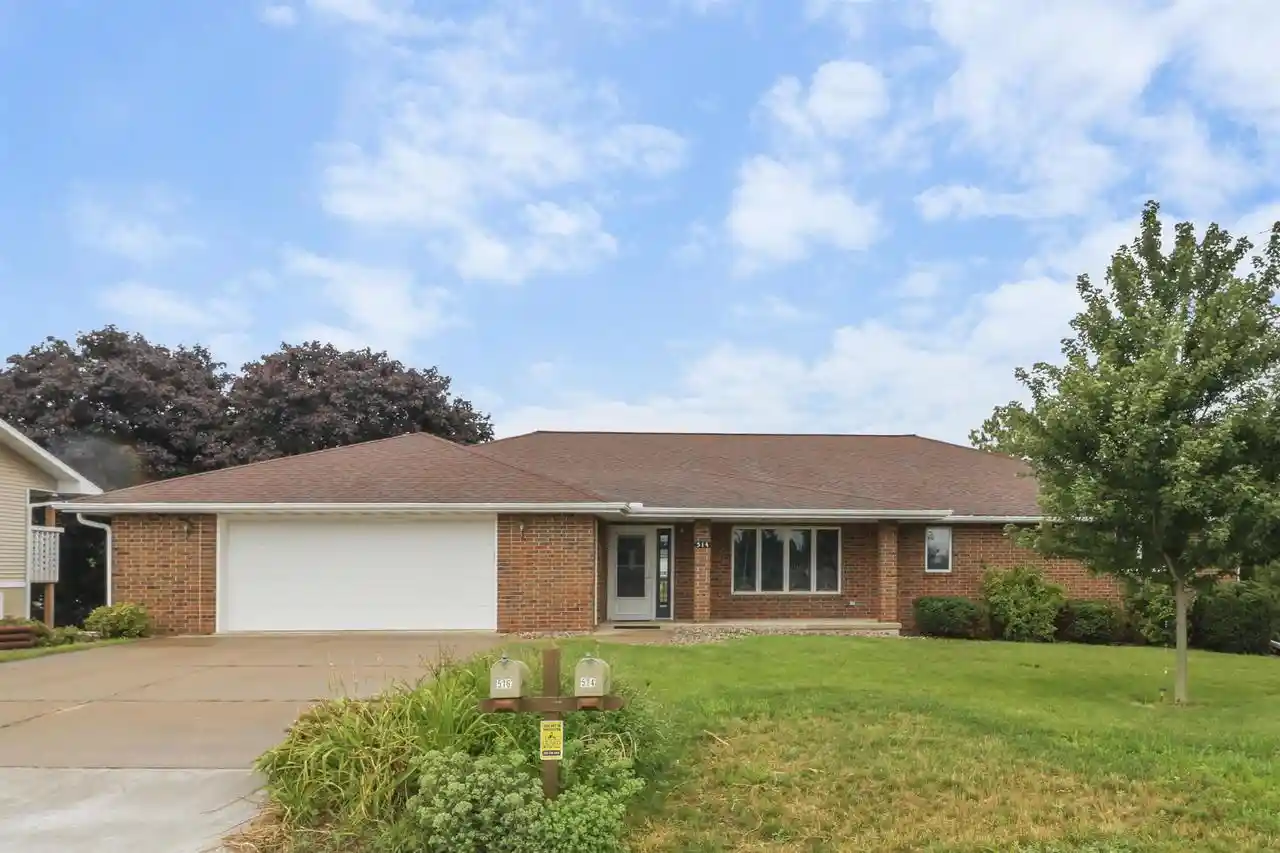 Single family home for sale at 514 W Washington St, Dodgeville, WI 53533 | MLS# 2033468