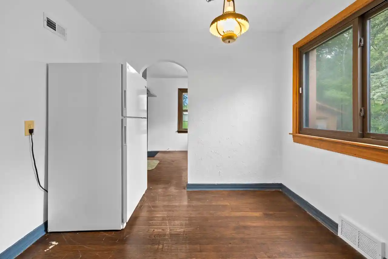 Photo 4 of Single family home for sale at N35w28744 Old N Shore Dr, Pewaukee, WI 53072 | MLS# 1982146 | Listing updated on 2026-09-25