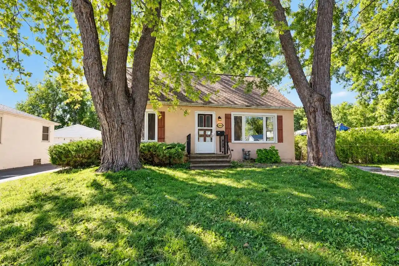 Photo 1 of Single family home for sale at 1490 Hastings St, Green Bay, WI 54301 | MLS# 50333276 | Listing updated on 2026-10-01