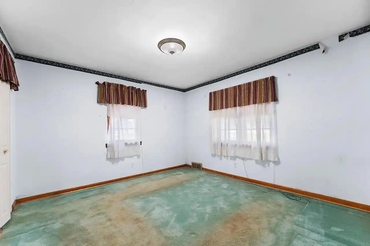Photo 4 of Single family home for sale at 2615 W Highway Dr, Appleton, WI 54914 | MLS# 50333284 | Listing updated on 2026-09-25