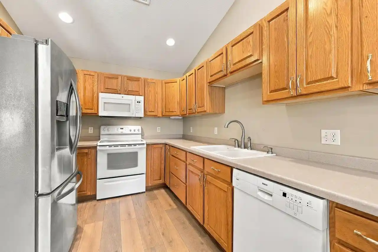 Listing Photo 4 - Condo for sale in building located at 1019 Jasmine Ln, Stevens Point, WI 54482