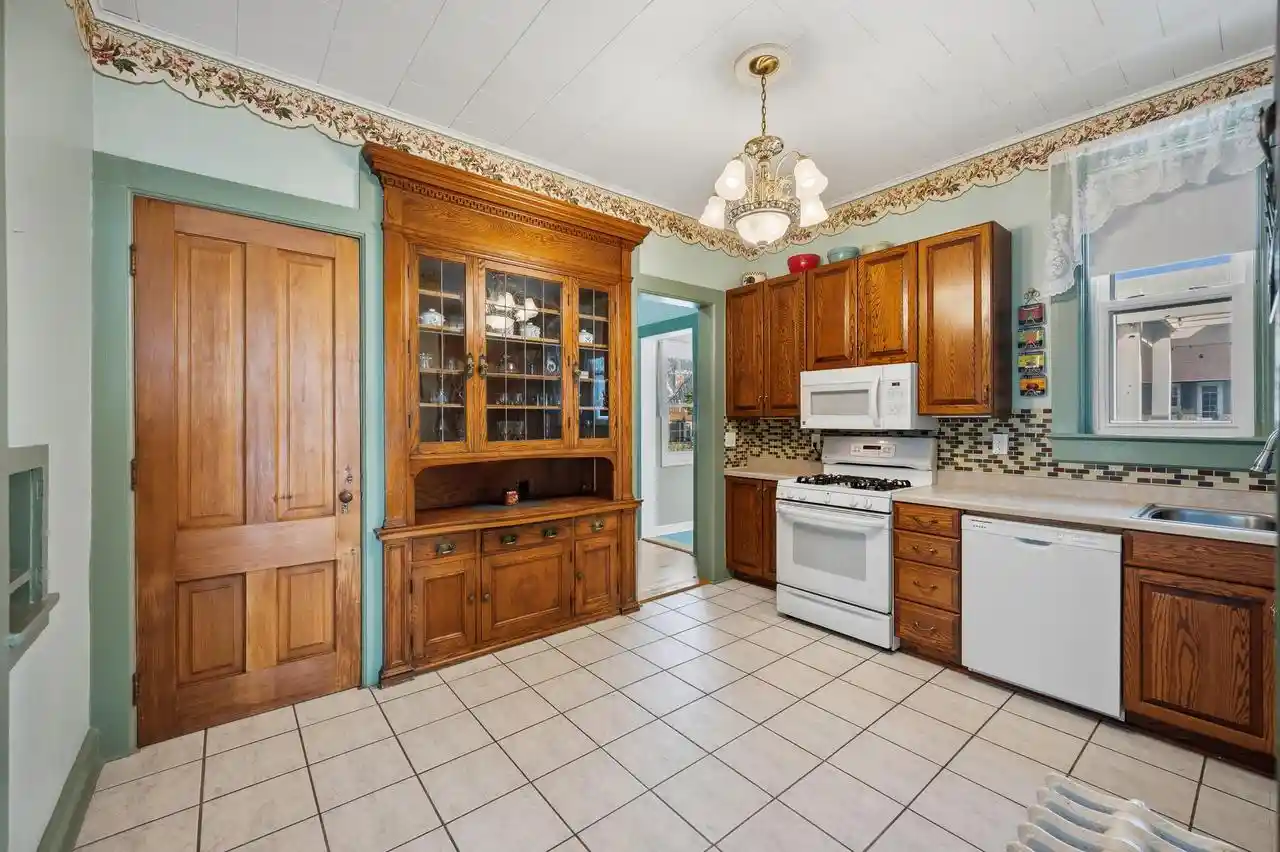 Photo 3 of Single family home for sale at 232 N West Ave, Jefferson, WI 53549 | MLS# 1982165 | Listing updated on 2026-10-10