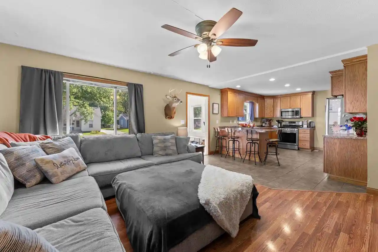 Photo 4 of Single family home for sale at 512 Ellinwood Ave, Reedsburg, WI 53959 | MLS# 2033482 | Listing updated on 2026-10-06