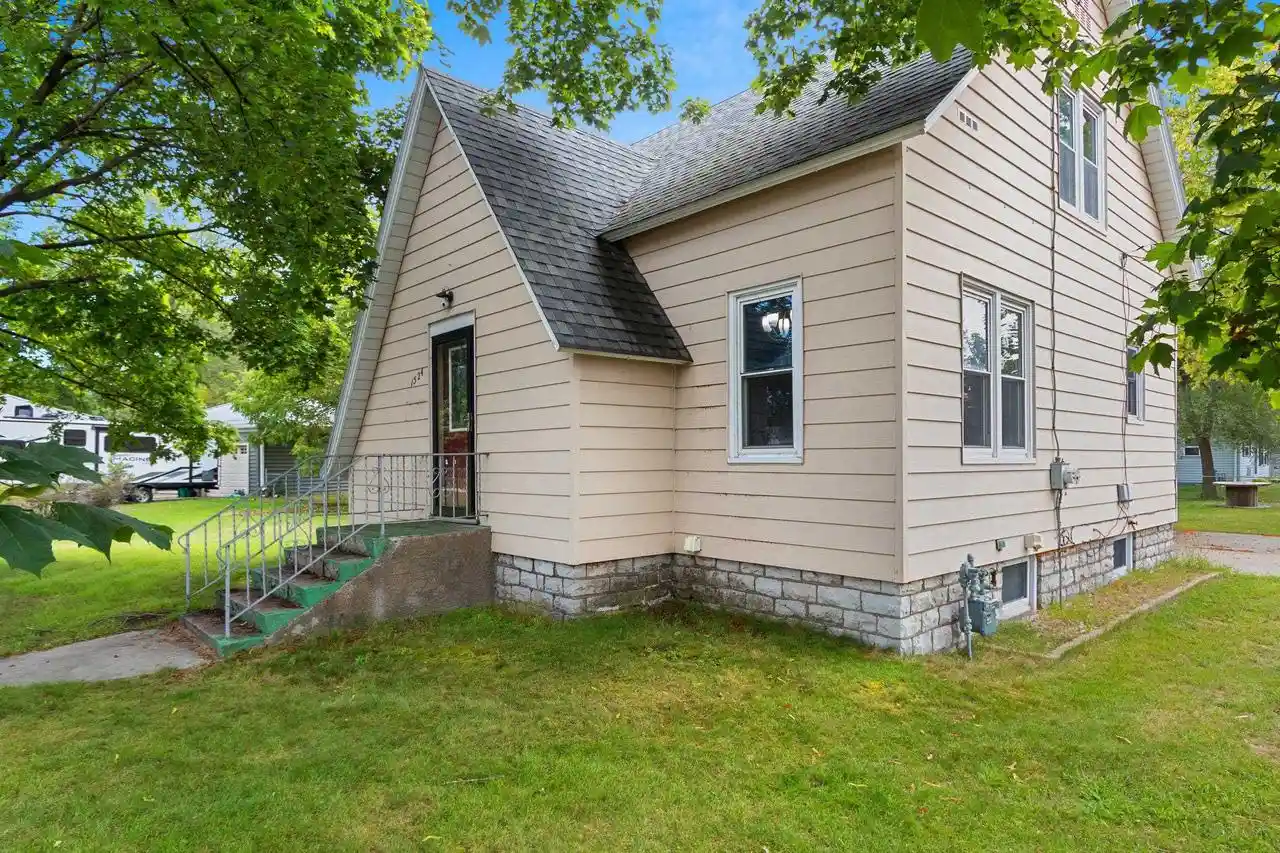 Photo 1 of Single family home for sale at 1524 6th Street, Marinette, WI 54143 | MLS# 50333279 | Listing updated on 2026-09-25