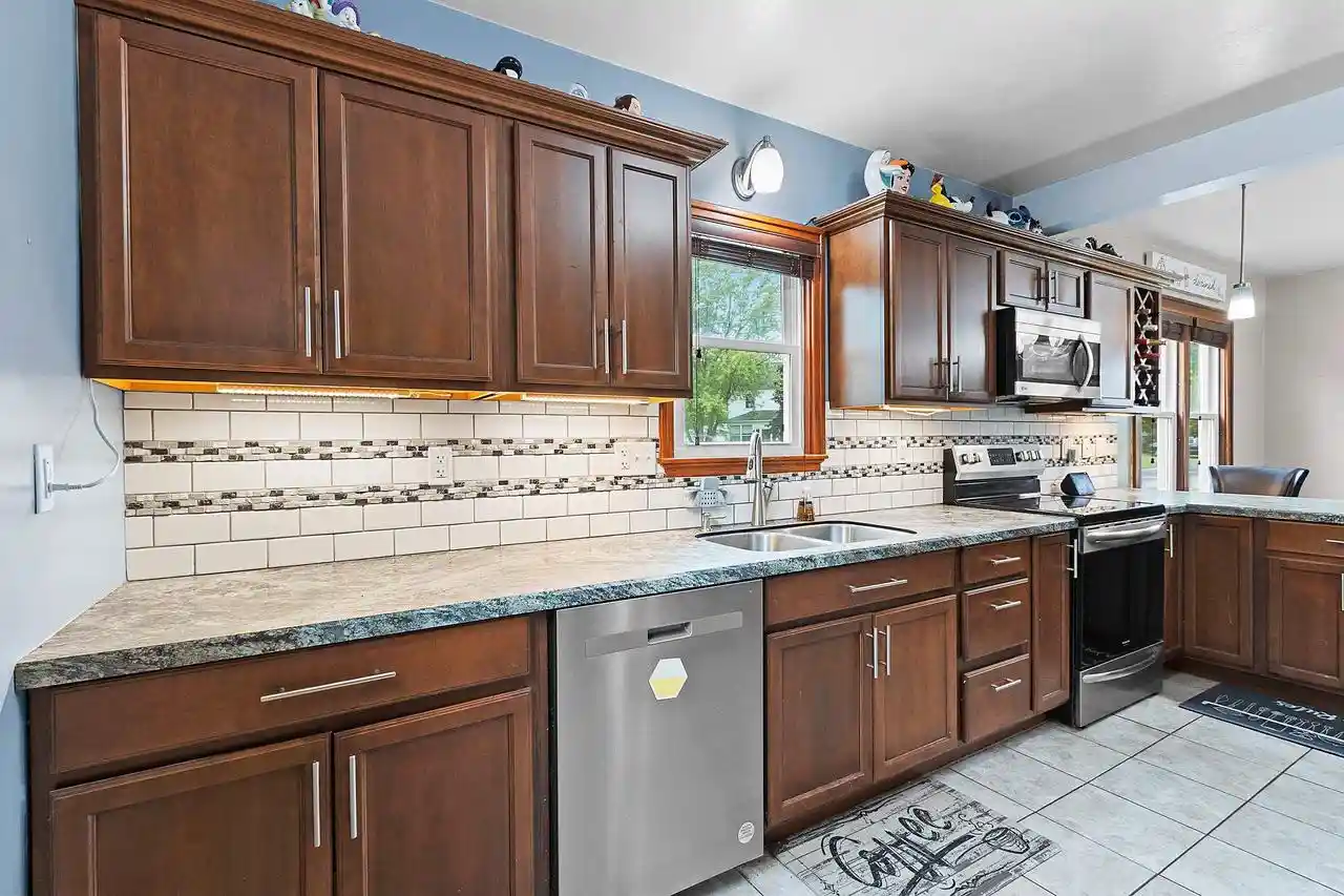 Photo 3 of Single family home for sale at 1524 6th Street, Marinette, WI 54143 | MLS# 50333279 | Listing updated on 2026-09-25