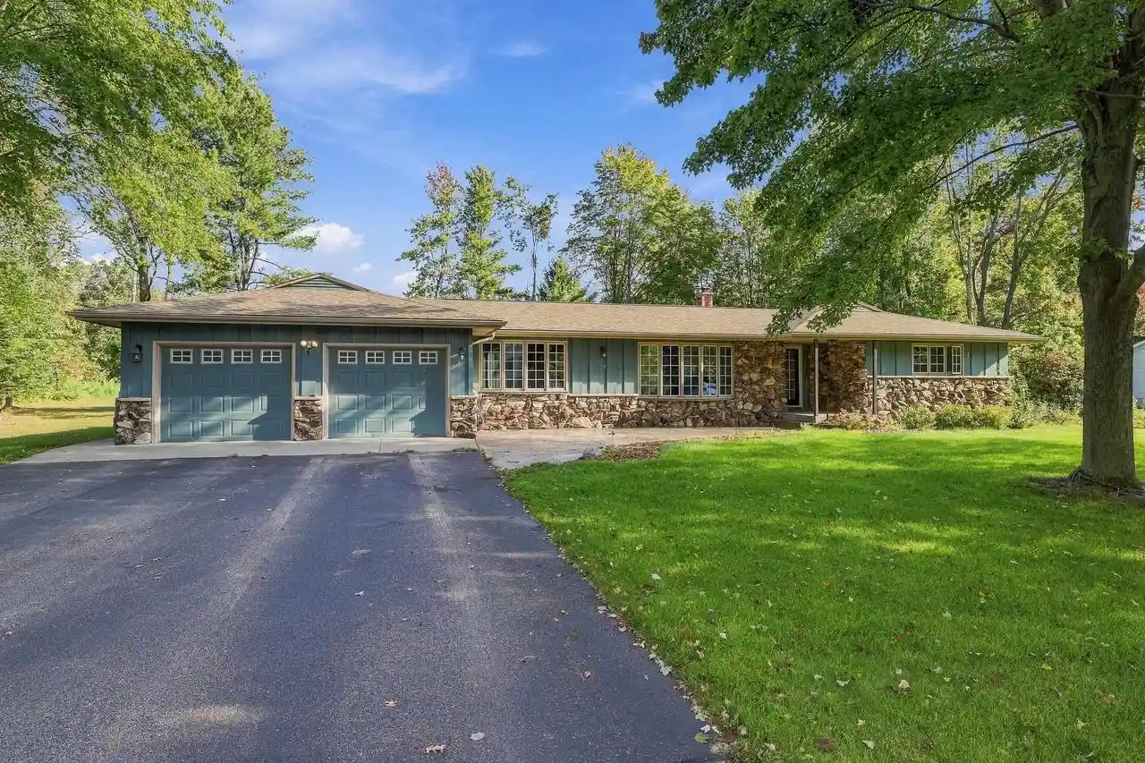Photo 1 of Single family home for sale at 1911 Shamrock Ln, Wisconsin Rapids, WI 54494 | MLS# 22604782 | Listing updated on 2026-09-28
