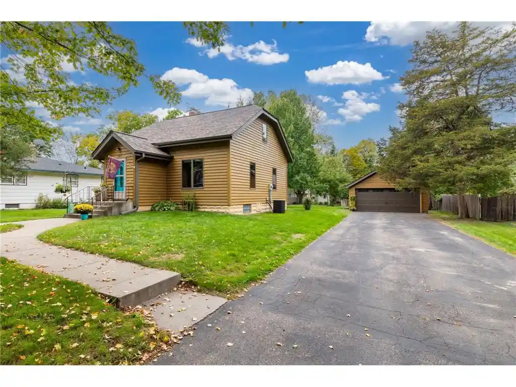 Photo 1 of Single family home for sale at 525 N Fremont St, River Falls, WI 54022 | MLS# 7150661 | Listing updated on 2026-10-02