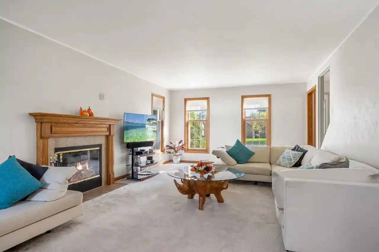 Photo 3 of Single family home for sale at 1757 Sunnyside Ln, De Pere, WI 54115 | MLS# 50333289 | Listing updated on 2026-10-07