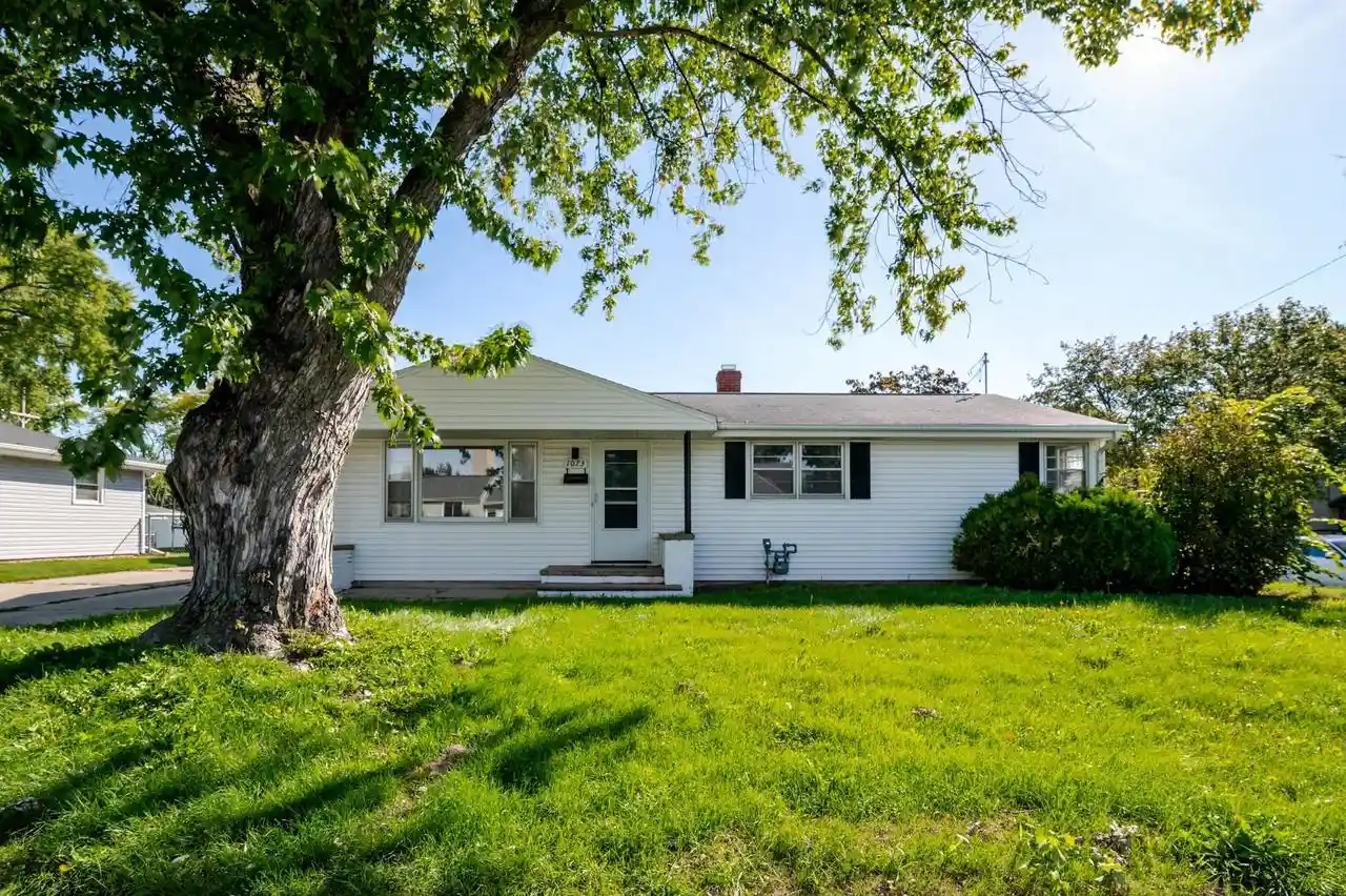 Photo 1 of Single family home for sale at 1073 Suburban Dr, De Pere, WI 54115 | MLS# 50333309 | Listing updated on 2026-10-05