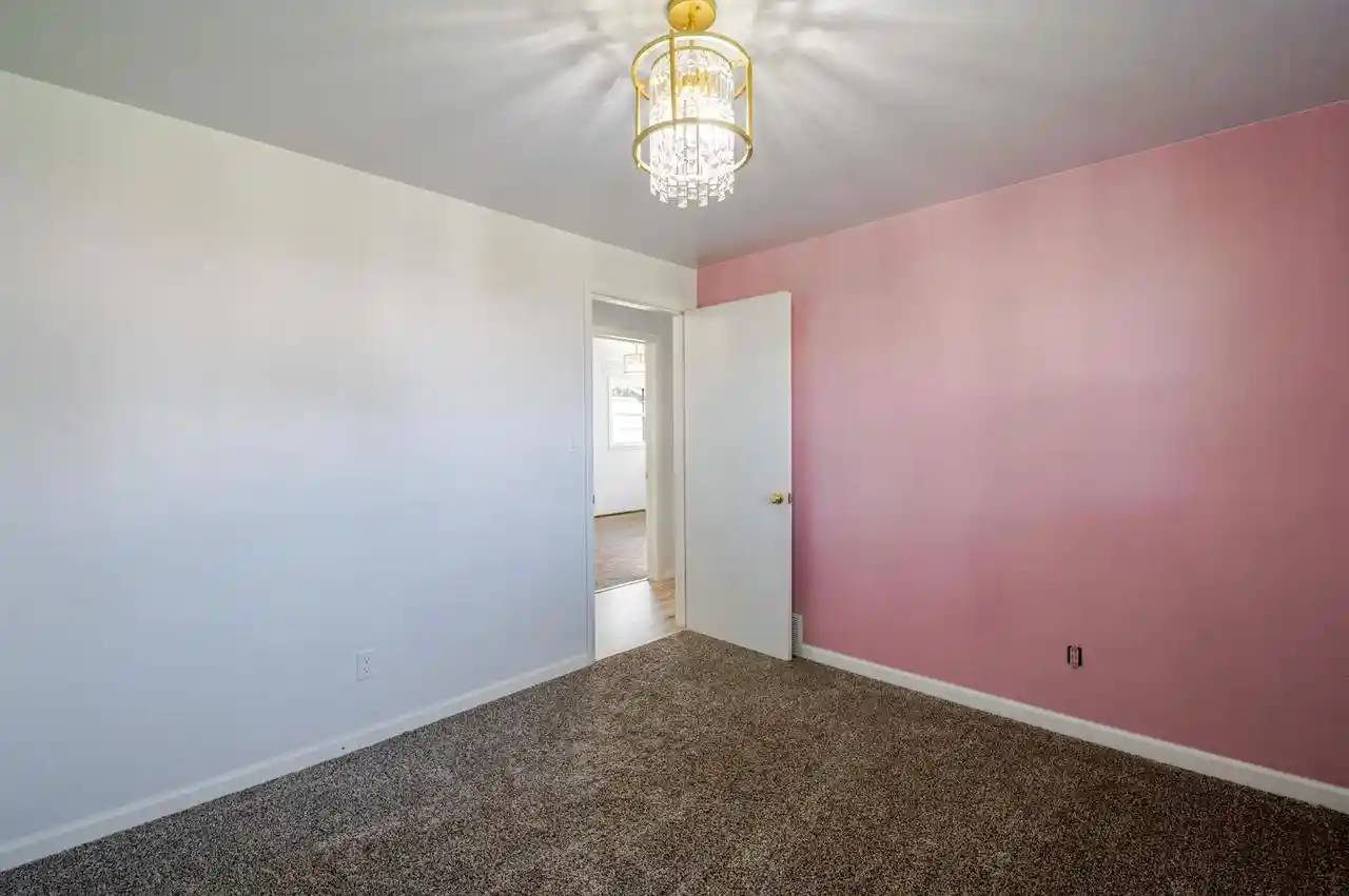 Photo 3 of Single family home for sale at 1073 Suburban Dr, De Pere, WI 54115 | MLS# 50333309 | Listing updated on 2026-10-05