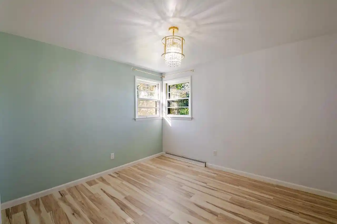Photo 4 of Single family home for sale at 1073 Suburban Dr, De Pere, WI 54115 | MLS# 50333309 | Listing updated on 2026-10-05
