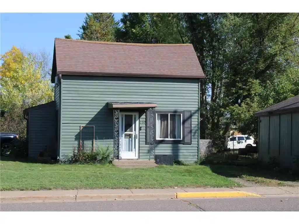 Photo 4 of Single family home for sale at 200 Pine St, Turtle Lake, WI 54889 | MLS# 7150693 | Listing updated on 2026-10-02