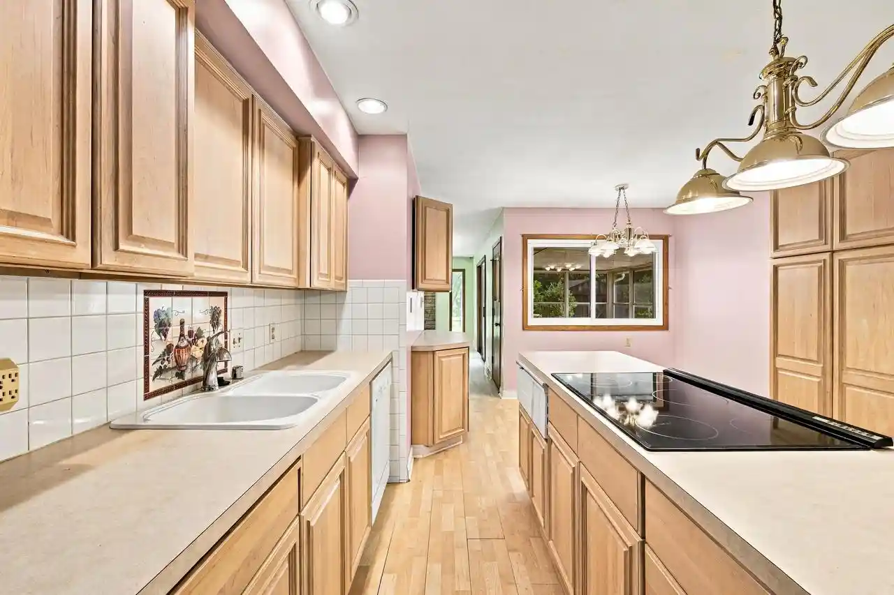 Photo 4 of Single family home for sale at 3920 Fiebrantz Dr, Brookfield, WI 53005 | MLS# 1982202 | Listing updated on 2026-09-25