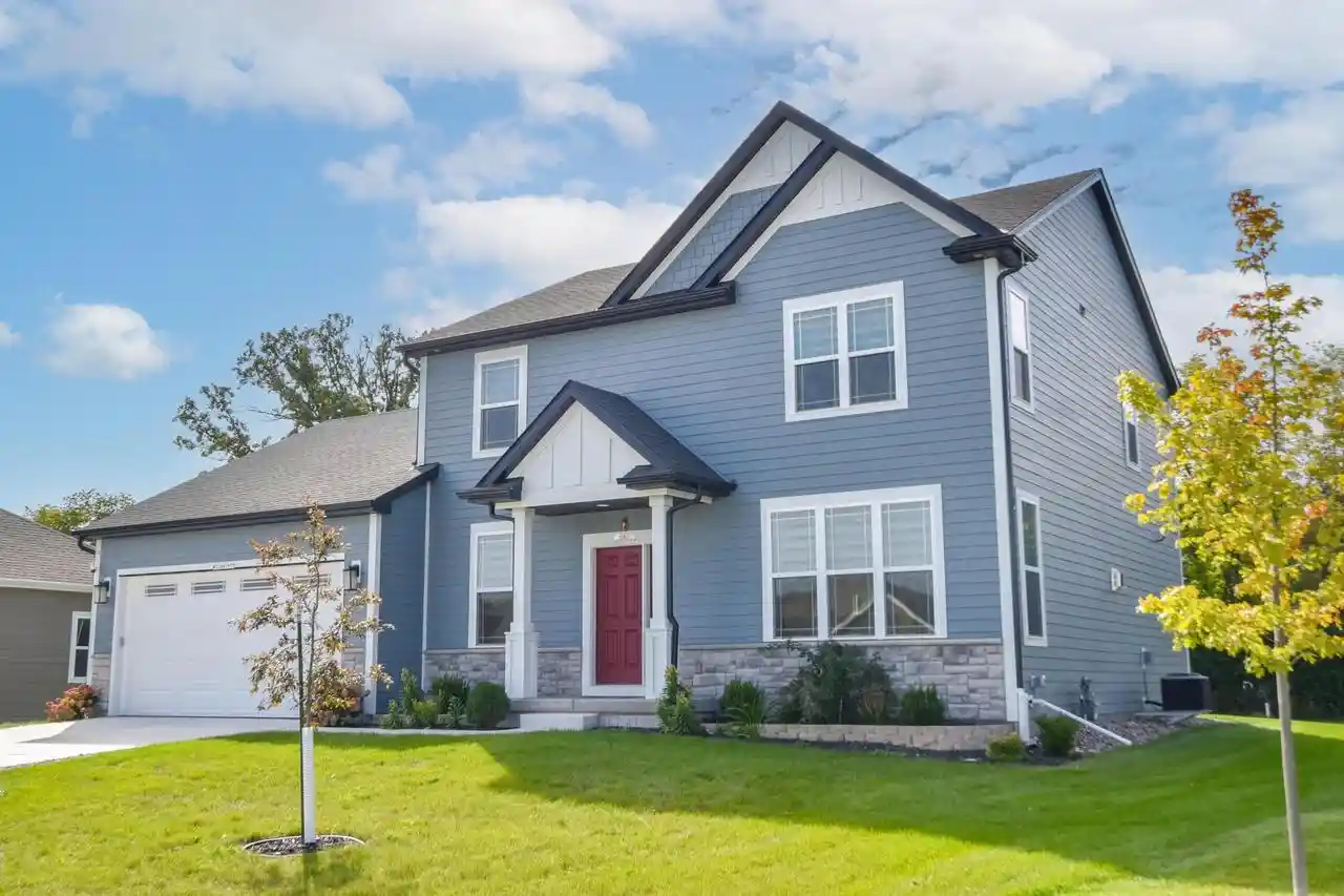 Photo 1 of Single family home for sale at W228n7937 Timberland Dr, Sussex, WI 53089 | MLS# 1982211 | Listing updated on 2026-10-01
