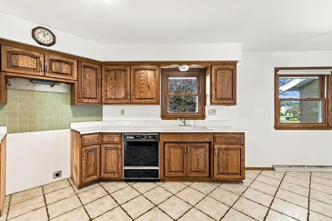Photo 4 of Single family home for sale at 3735 San Fernando Dr, Brookfield, WI 53045 | MLS# 1982219 | Listing updated on 2026-09-27
