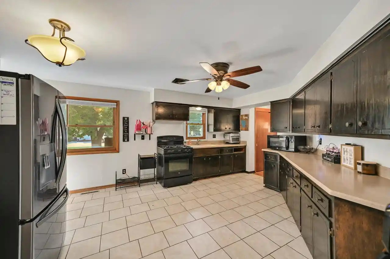 Photo 3 of Single family home for sale at 727 W Abbott Ave, Milwaukee, WI 53221 | MLS# 1982228 | Listing updated on 2026-10-22