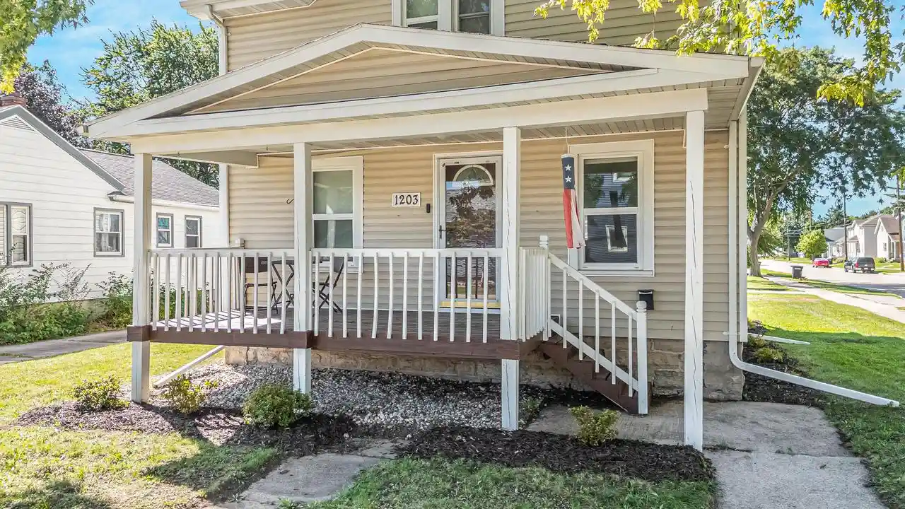 Photo 1 of Sale Pending at 1203 Minnesota St, Oshkosh, WI 54902 | MLS# 1982229 | Listing updated on 2026-10-01