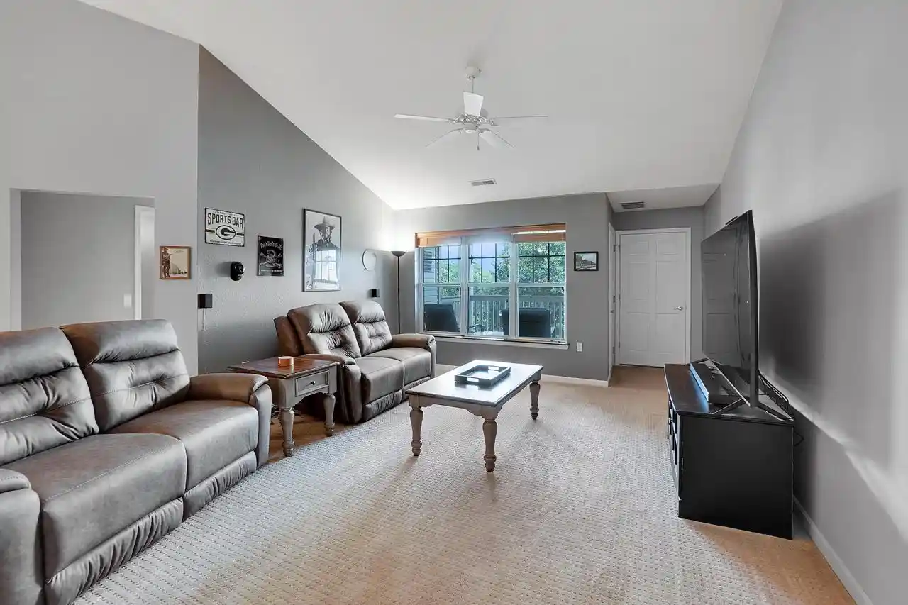Photo 3 of Condo for sale at 586 Grandview Ct #B, Pewaukee, WI 53072 | MLS# 1982249 | Listing updated on 2026-09-27