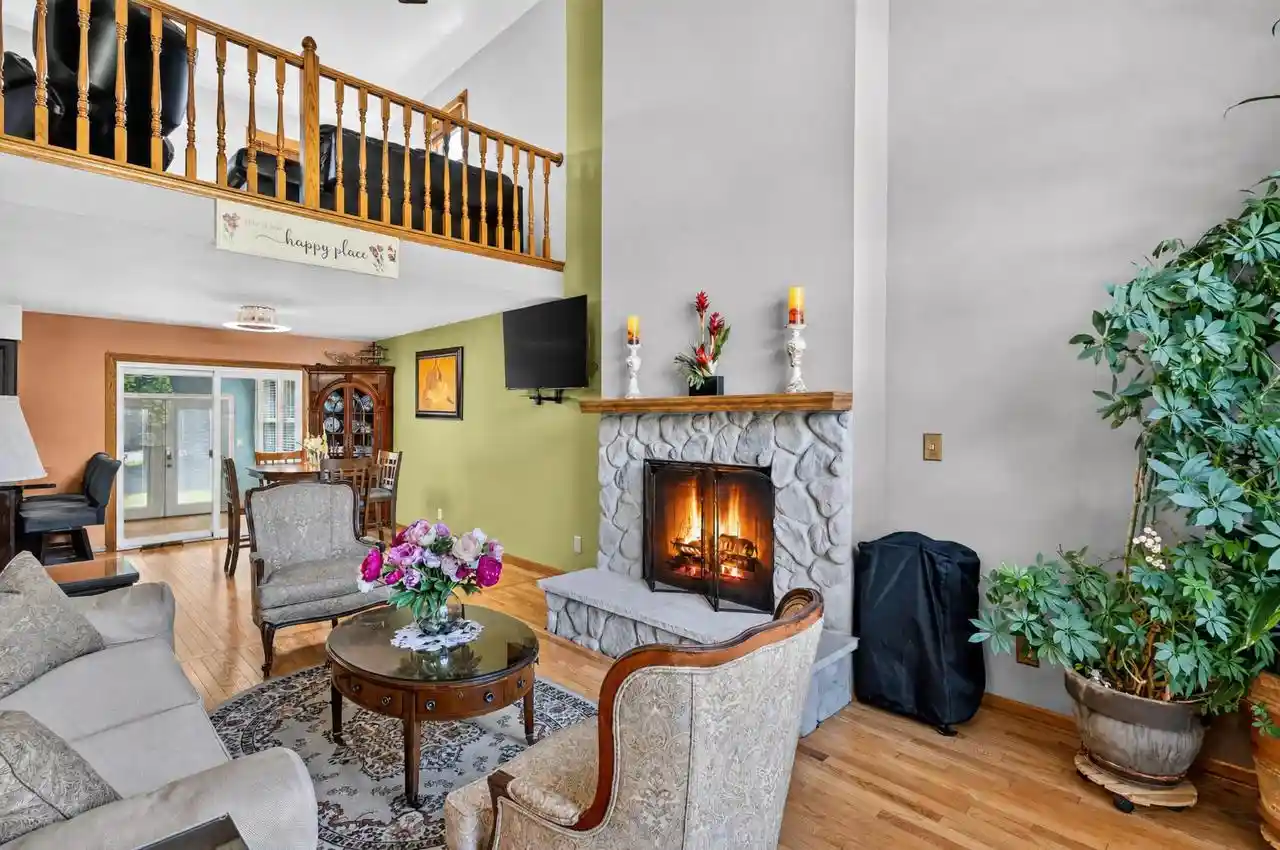 Photo 1 of Single family home for sale at 2733 4 1/2 Mile Rd, Caledonia, WI 53402 | MLS# 1982255 | Listing updated on 2026-09-25