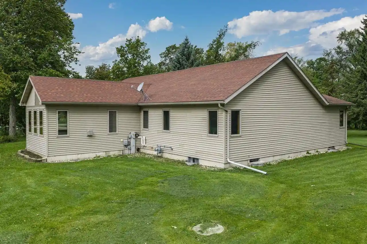 Photo 2 of Single family home for sale at N3299 Hickory Dr, Waupun, WI 53963 | MLS# 2033509 | Listing updated on 2026-09-26