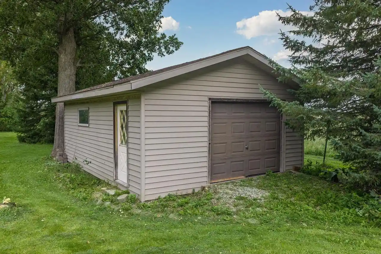 Photo 4 of Single family home for sale at N3299 Hickory Dr, Waupun, WI 53963 | MLS# 2033509 | Listing updated on 2026-09-26