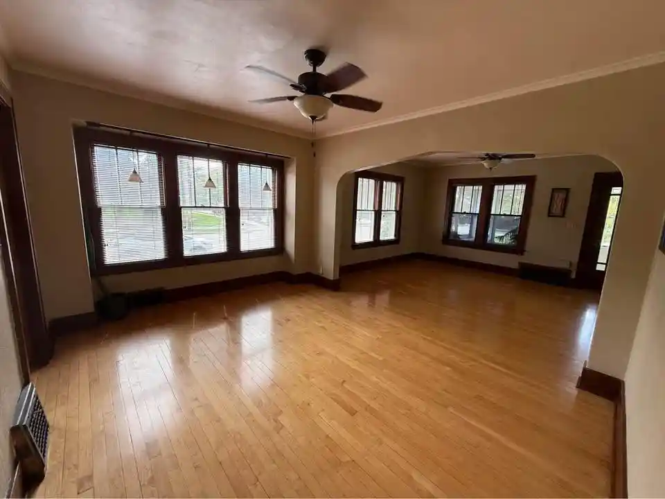 Photo 3 of Single family home for sale at 932 Sawyer St, Oshkosh, WI 65250 | MLS# 1605491 | Listing updated on 2026-09-25