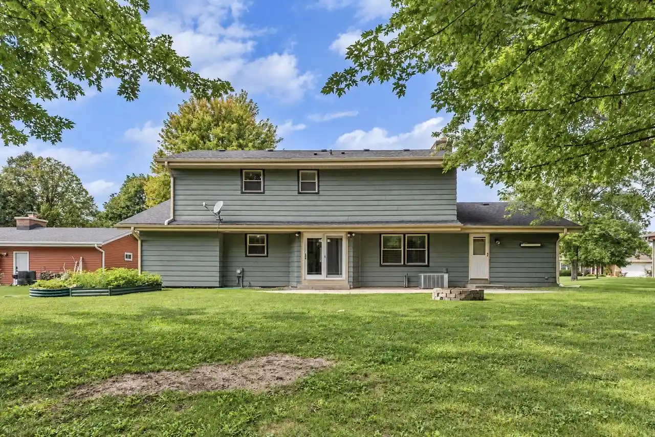 Photo 3 of Single family home for sale at 6634 Riverdale Ln, Greendale, WI 53129 | MLS# 1982272 | Listing updated on 2026-10-02