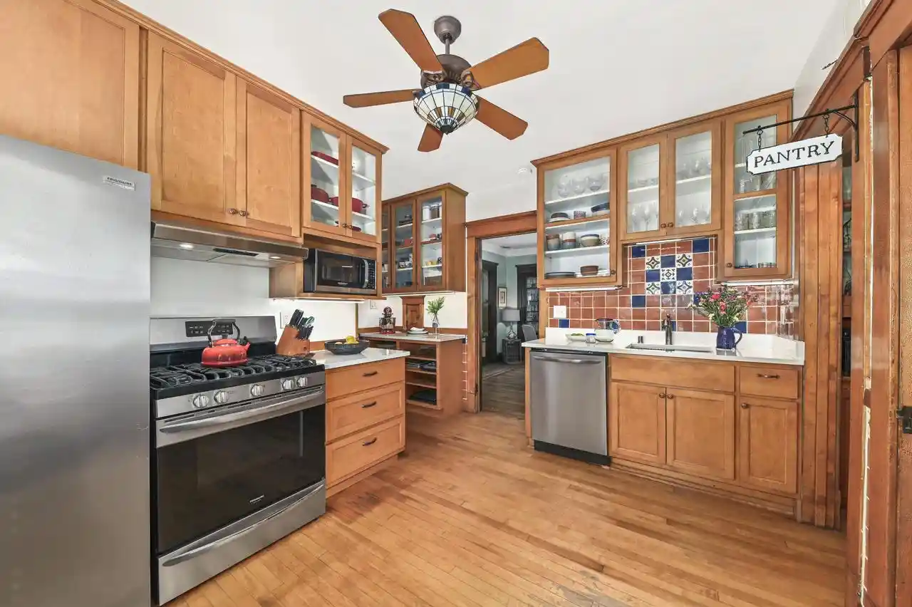 Photo 4 of Single family home for sale at 7441 Lincoln Pl, Milwaukee, WI 53213 | MLS# 1982275 | Listing updated on 2026-10-04