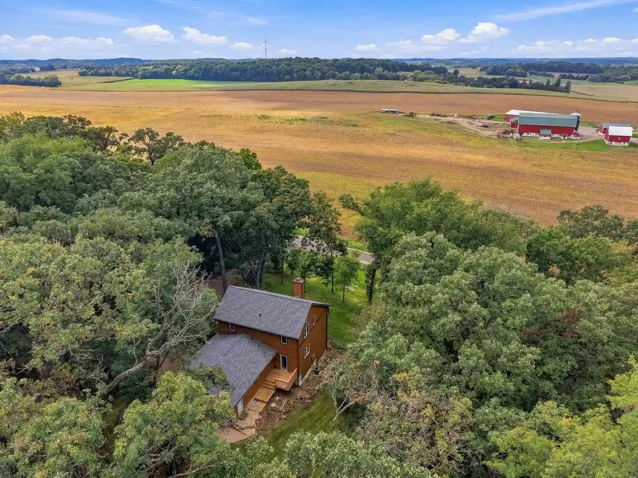 Photo 1 of Sale Pending at 3670 Jenson Ln, Deerfield, WI 53531 | MLS# 2033514 | Listing updated on 2026-10-06