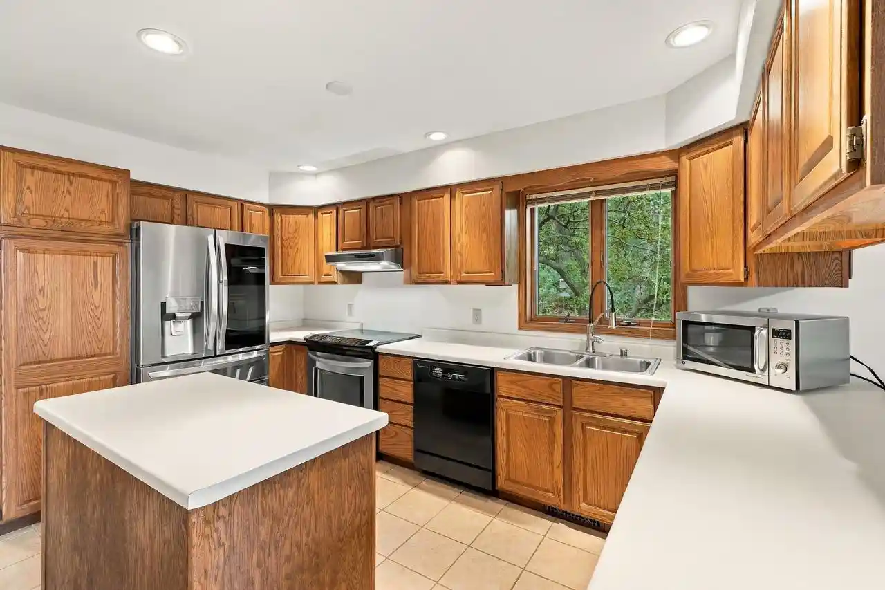 Photo 4 of Sale Pending at 3670 Jenson Ln, Deerfield, WI 53531 | MLS# 2033514 | Listing updated on 2026-10-06