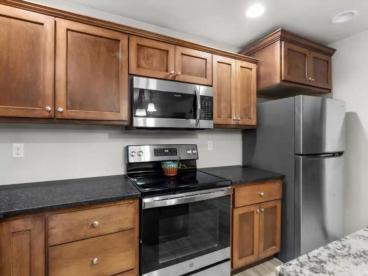 Photo 4 of Single family home for sale at 3318 Cimarron Ct, Manitowoc, WI 54220 | MLS# 1982279 | Listing updated on 2026-09-26