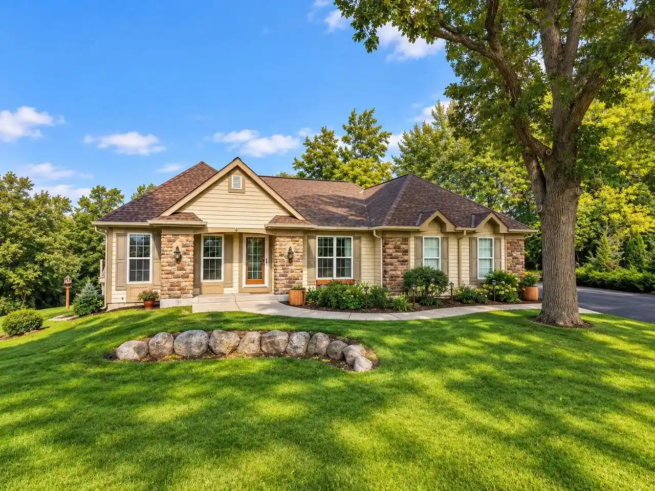 Photo 1 of Single family home for sale at 211 Kummrow Ct, Wales, WI 53183 | MLS# 1982286 | Listing updated on 2026-10-08