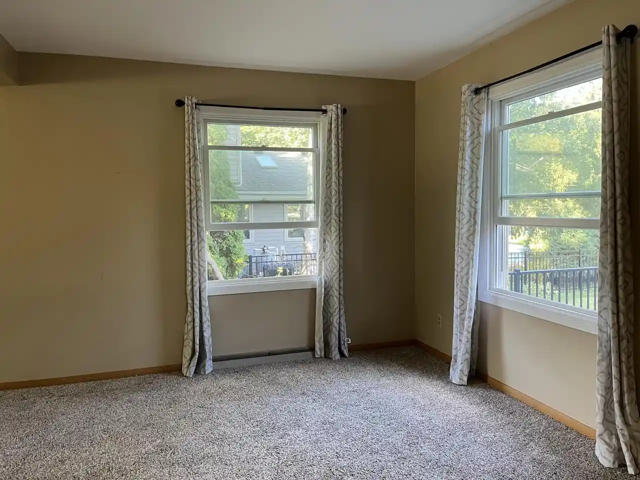 Photo 2 of Single family home for sale at 725 S Silverbrook Dr, West Bend, WI 53095 | MLS# 1982292 | Listing updated on 2026-10-08