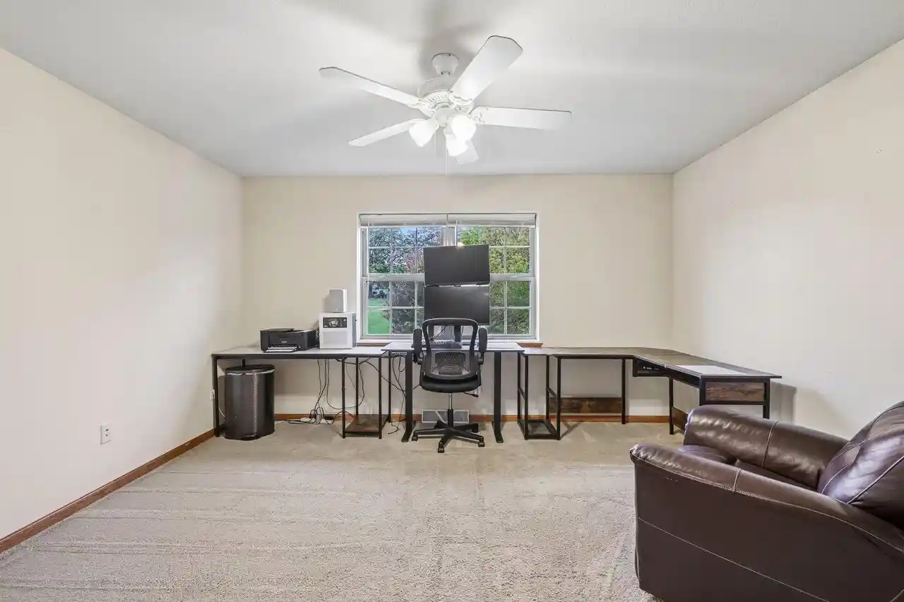 Listing Photo 5 - Condo for sale in building located at 212 Hometown Ave, Fall River, WI 53932
