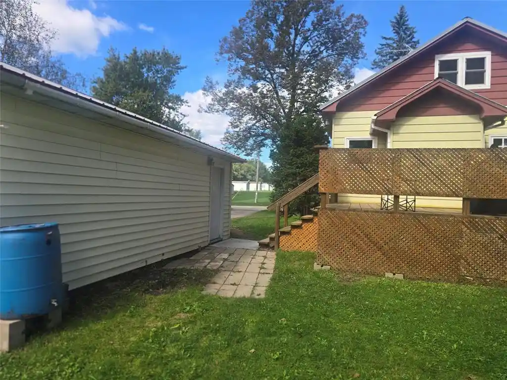 Photo 4 of Single family home for sale at 307 E Begley St, Greenwood, WI 54437 | MLS# 1605383 | Listing updated on 2026-10-06