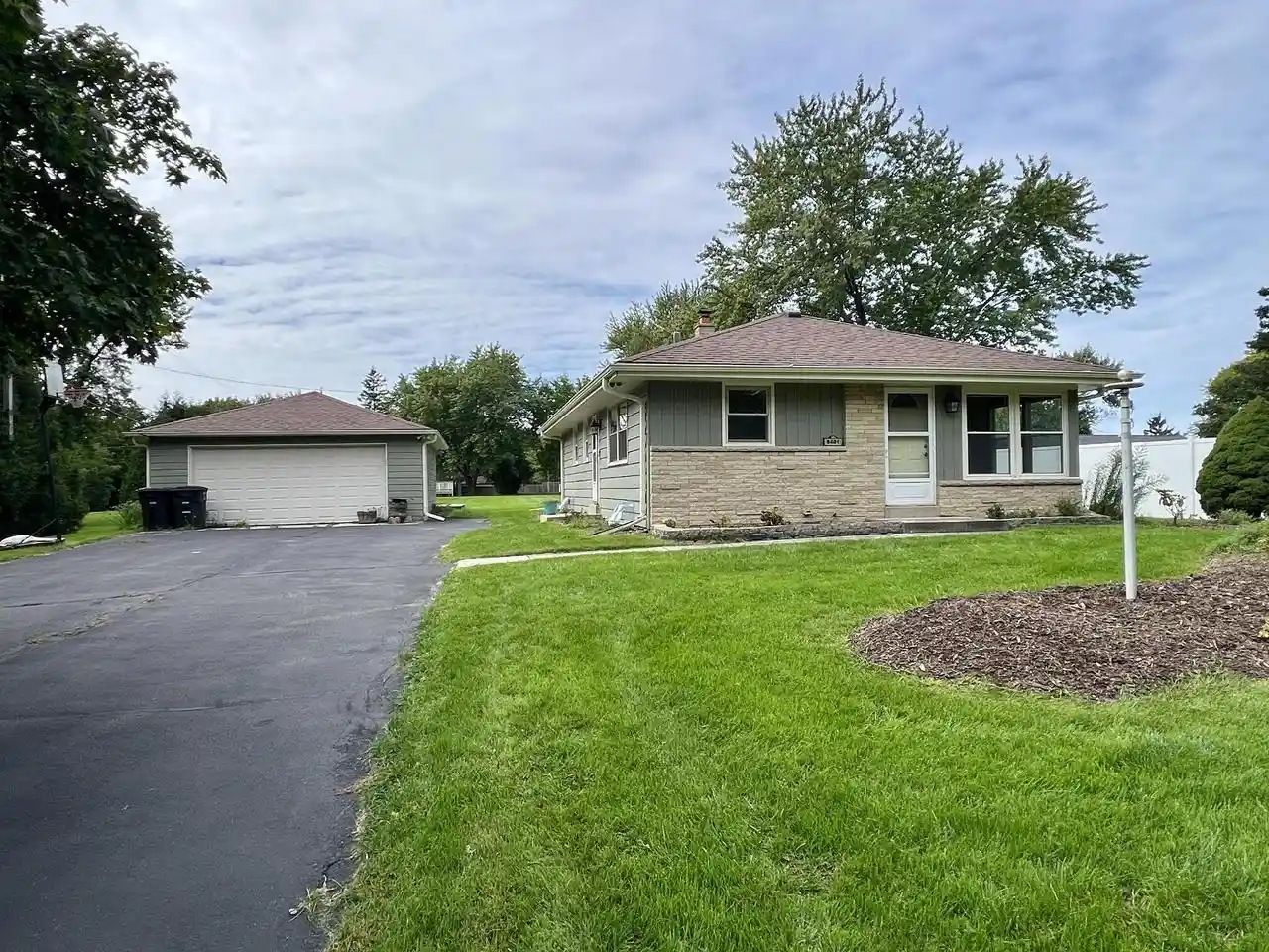 Photo 1 of Single family home for sale at 8401 S 36th Street, Franklin, WI 53132 | MLS# 1982309 | Listing updated on 2026-09-29