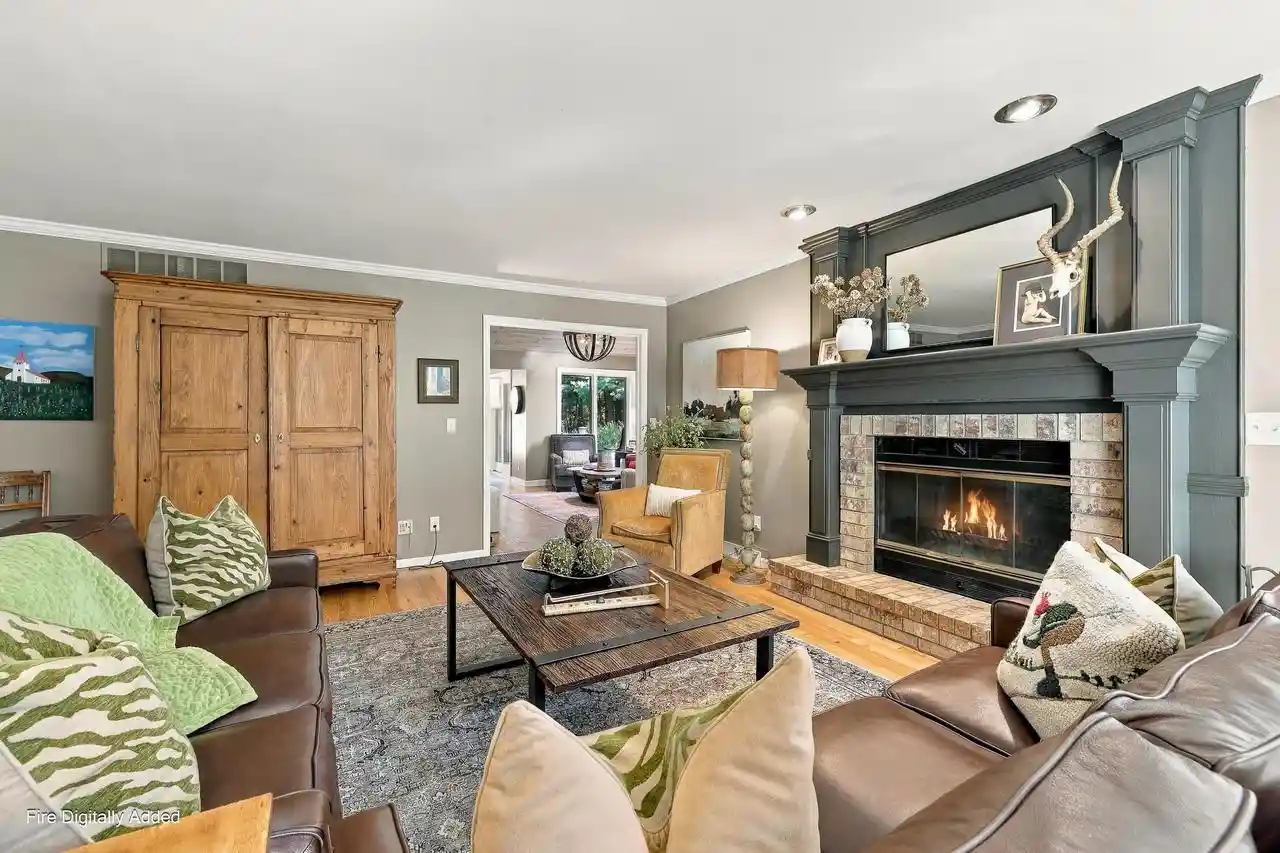 Photo 4 of Single family home for sale at 2400 Shadowview Cir, Plover, WI 54467 | MLS# 22604794 | Listing updated on 2026-09-29
