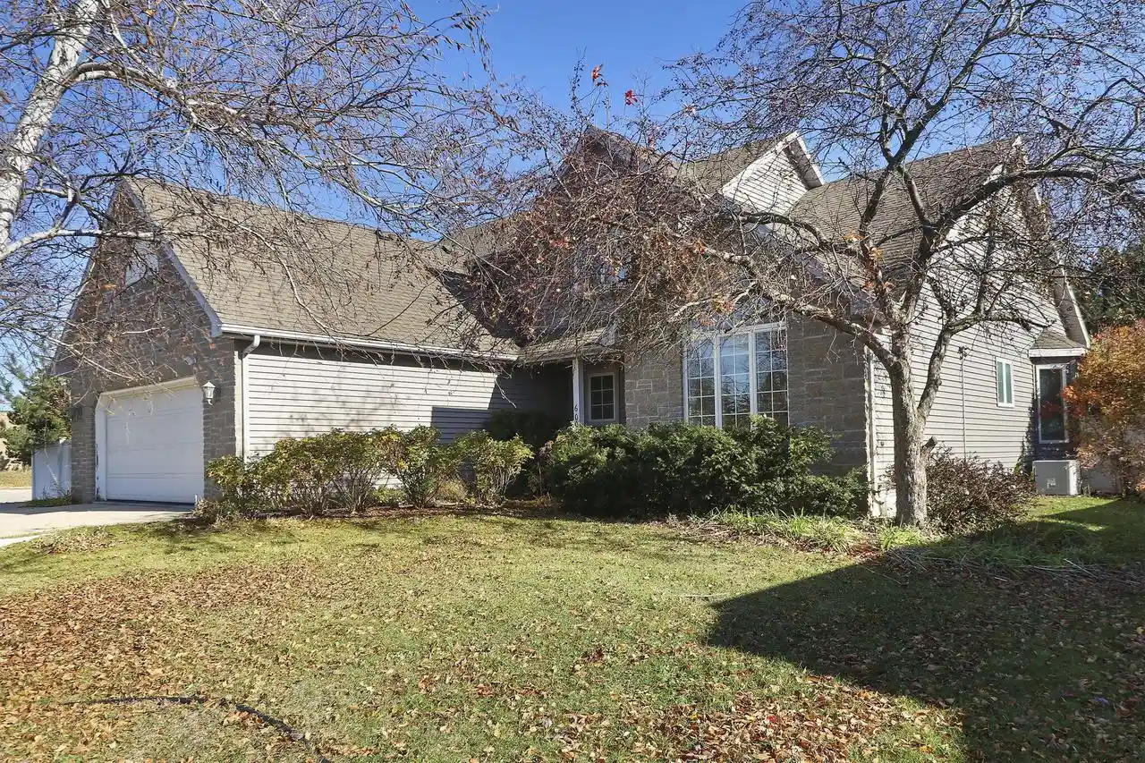 Photo 1 of Single family home for sale at 6001 94th Court, Kenosha, WI 53142 | MLS# 1982312 | Listing updated on 2026-10-10