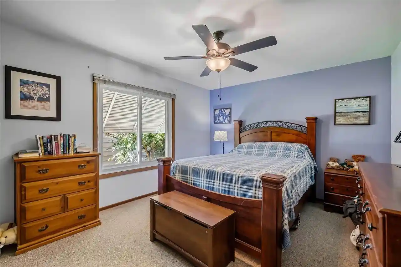 Photo 4 of Sale Pending at 1414 W Plainfield Ave, Milwaukee, WI 53221 | MLS# 1982326 | Listing updated on 2026-09-29