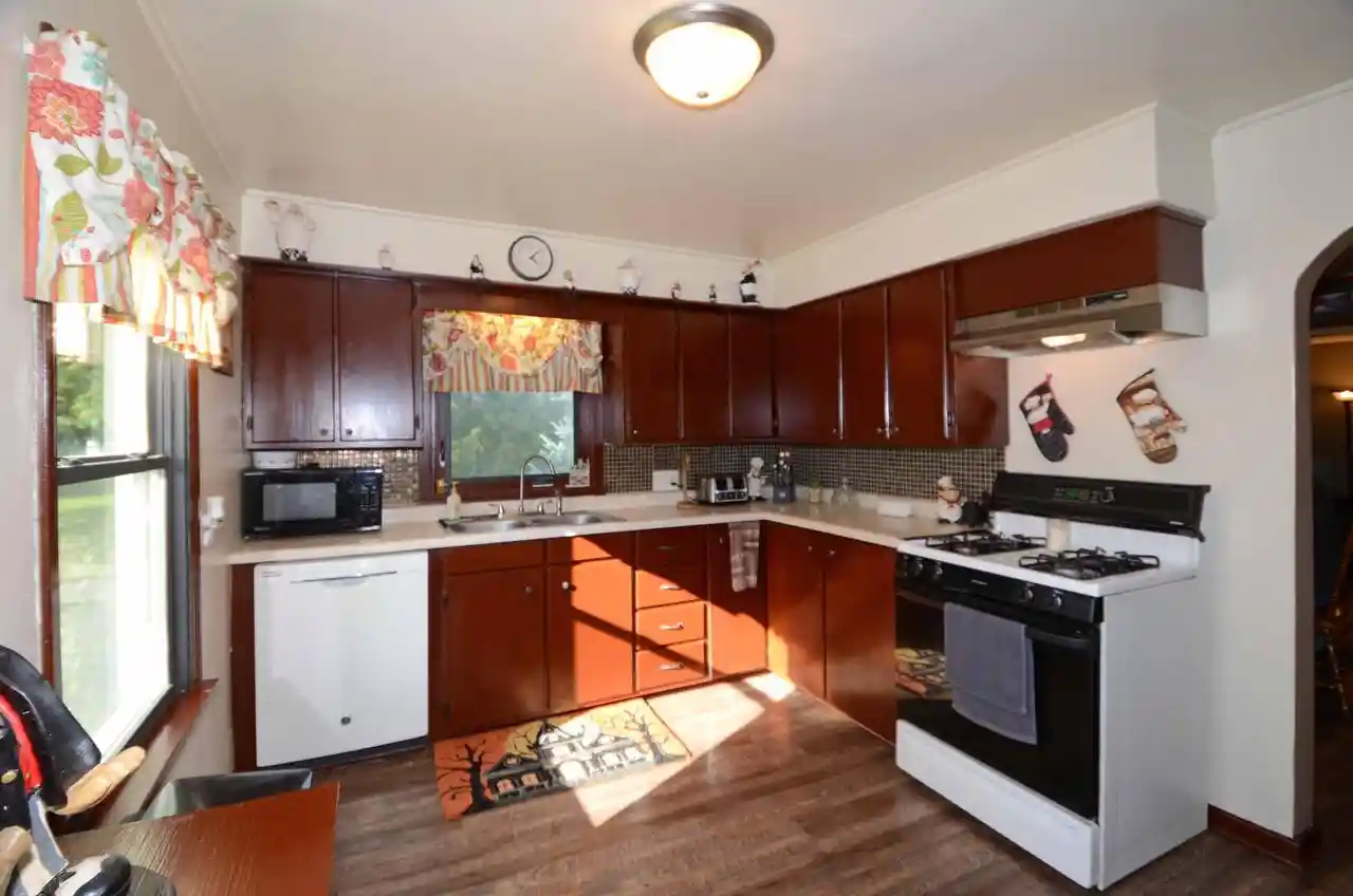 Photo 3 of Sale Pending at 1304 Center St, Watertown, WI 53098 | MLS# 1982329 | Listing updated on 2026-09-27