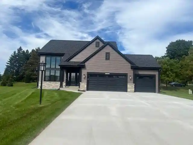 Photo 1 of Single family home for sale at W251n2459 Valleyview Cir, Pewaukee, WI 53072 | MLS# 1982349 | Listing updated on 2026-09-27