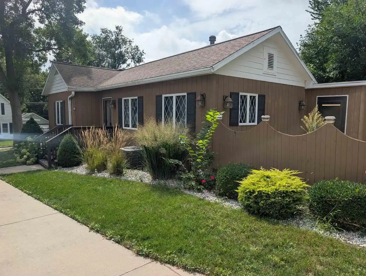 Photo 1 of Single family home for sale at 302 Maple Ave, Clinton, WI 53525 | MLS# 2033547 | Listing updated on 2026-09-30