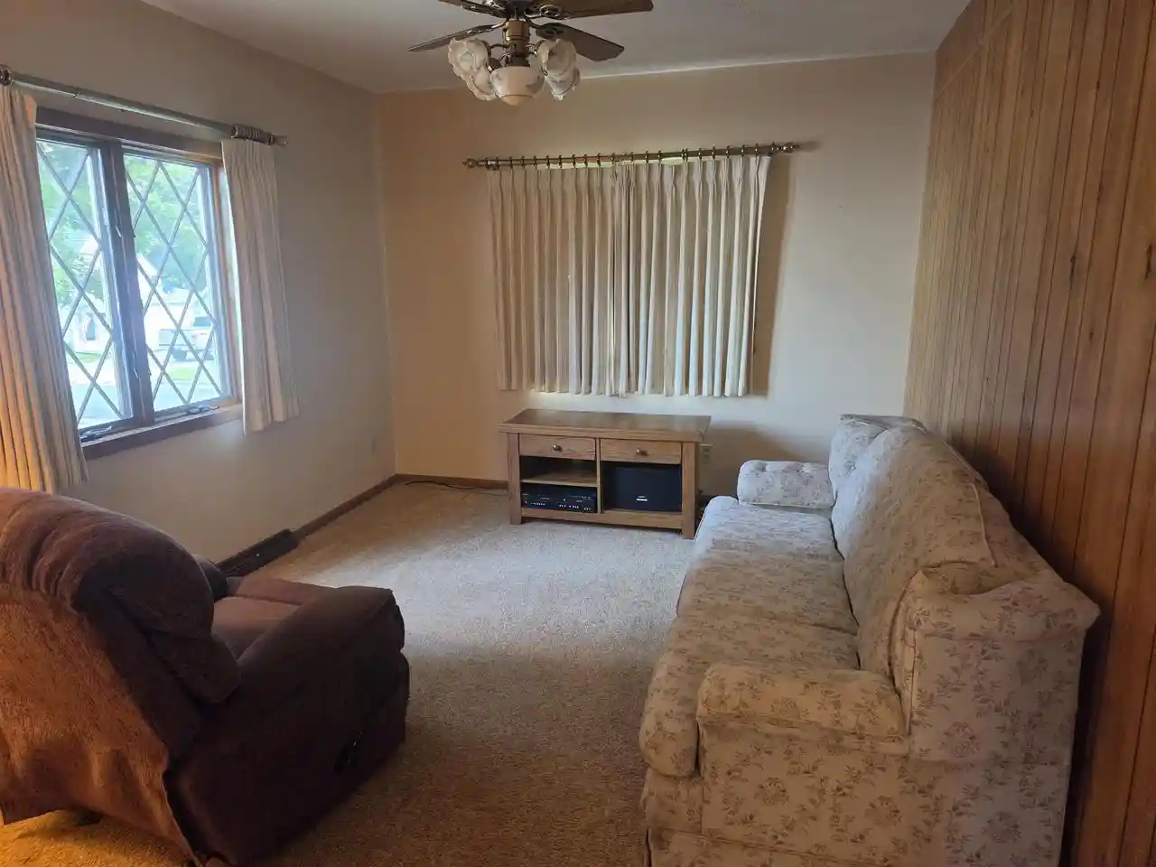 Photo 4 of Single family home for sale at 302 Maple Ave, Clinton, WI 53525 | MLS# 2033547 | Listing updated on 2026-09-30