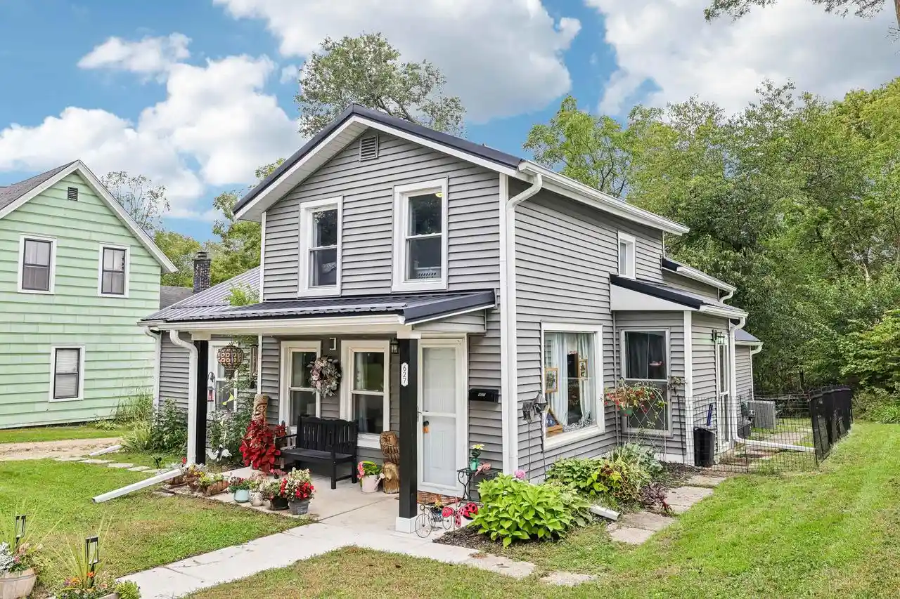 Photo 1 of Single family home for sale at 627 E Conant St, Portage, WI 53901 | MLS# 2033548 | Listing updated on 2026-10-03