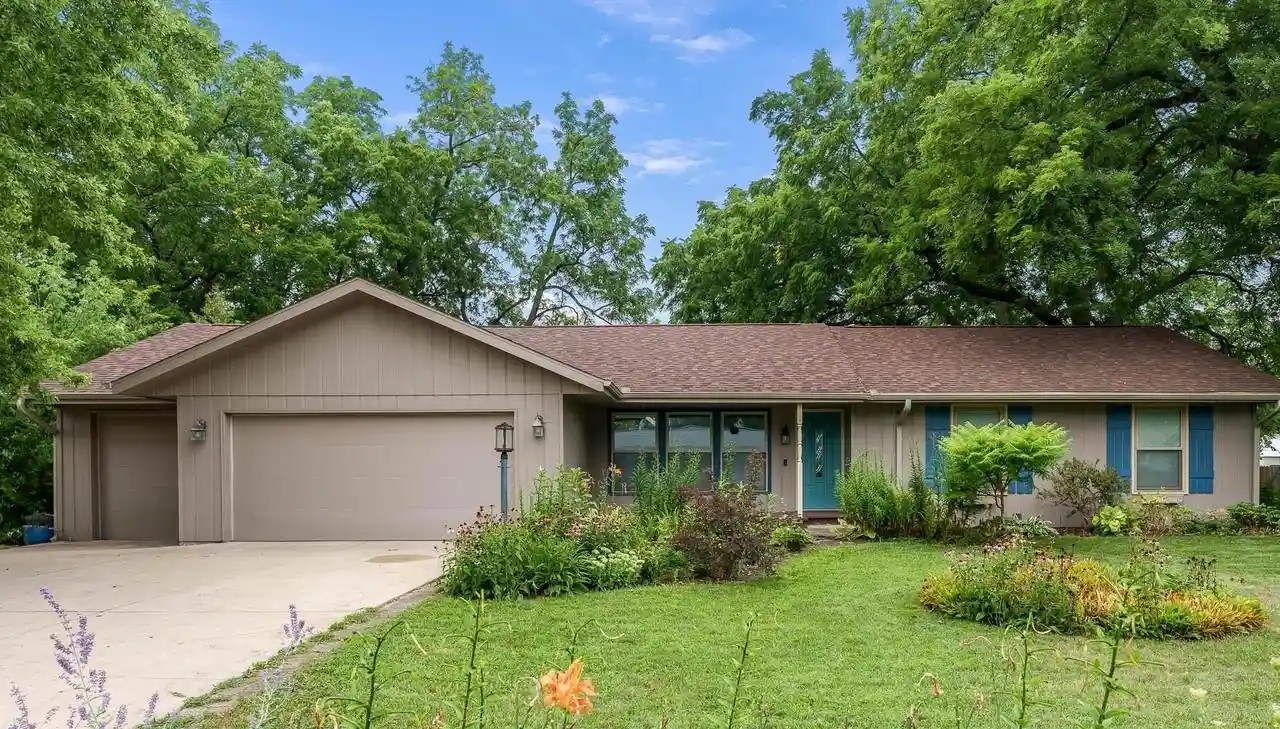 Photo 1 of Single family home for sale at 349 Sycamore Ln, Machesney Park, IL 61115 | MLS# 2033550 | Listing updated on 2026-10-01